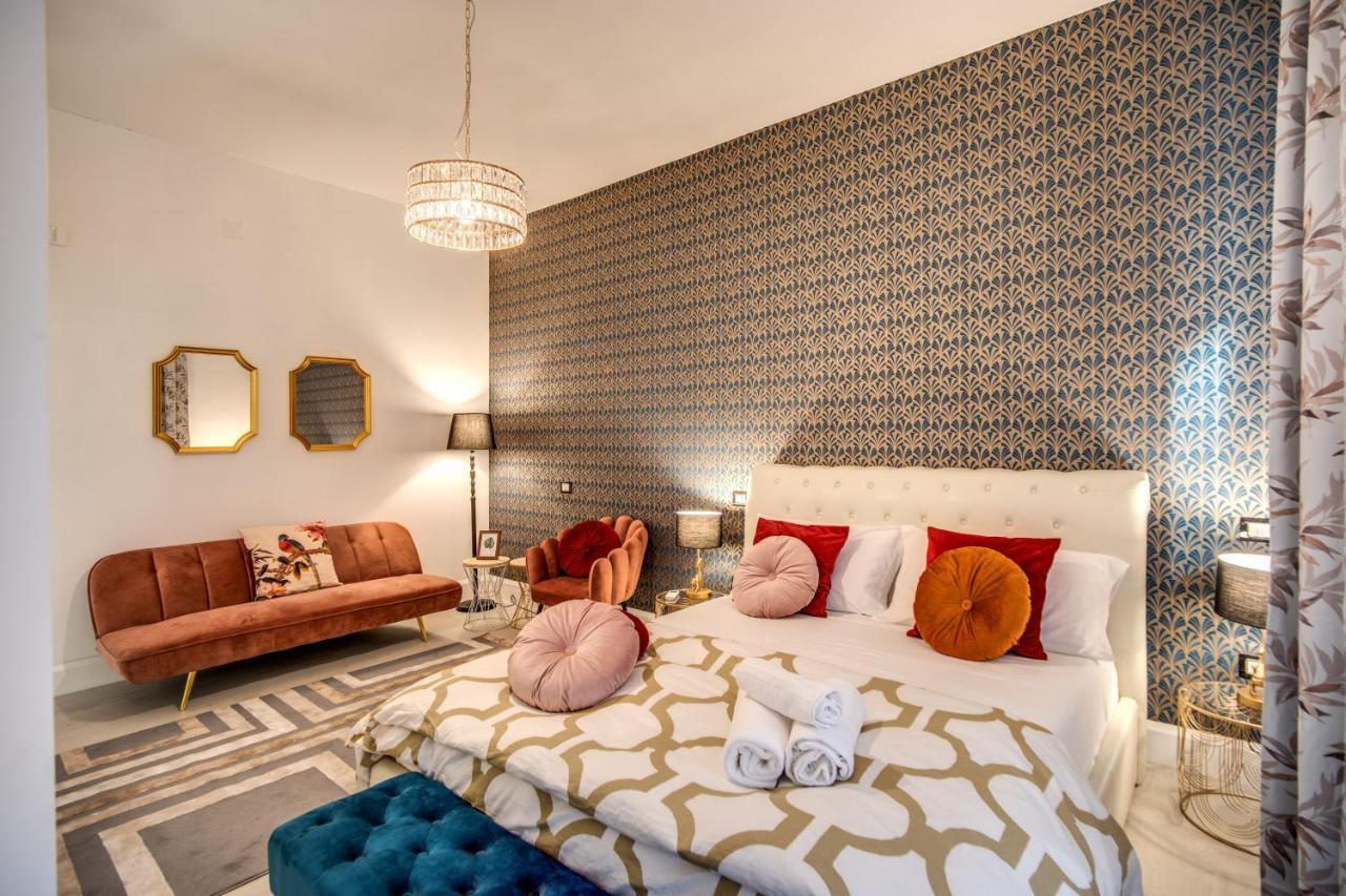Aweshomeitaly - White Mirrors Apartment 比萨 外观 照片
