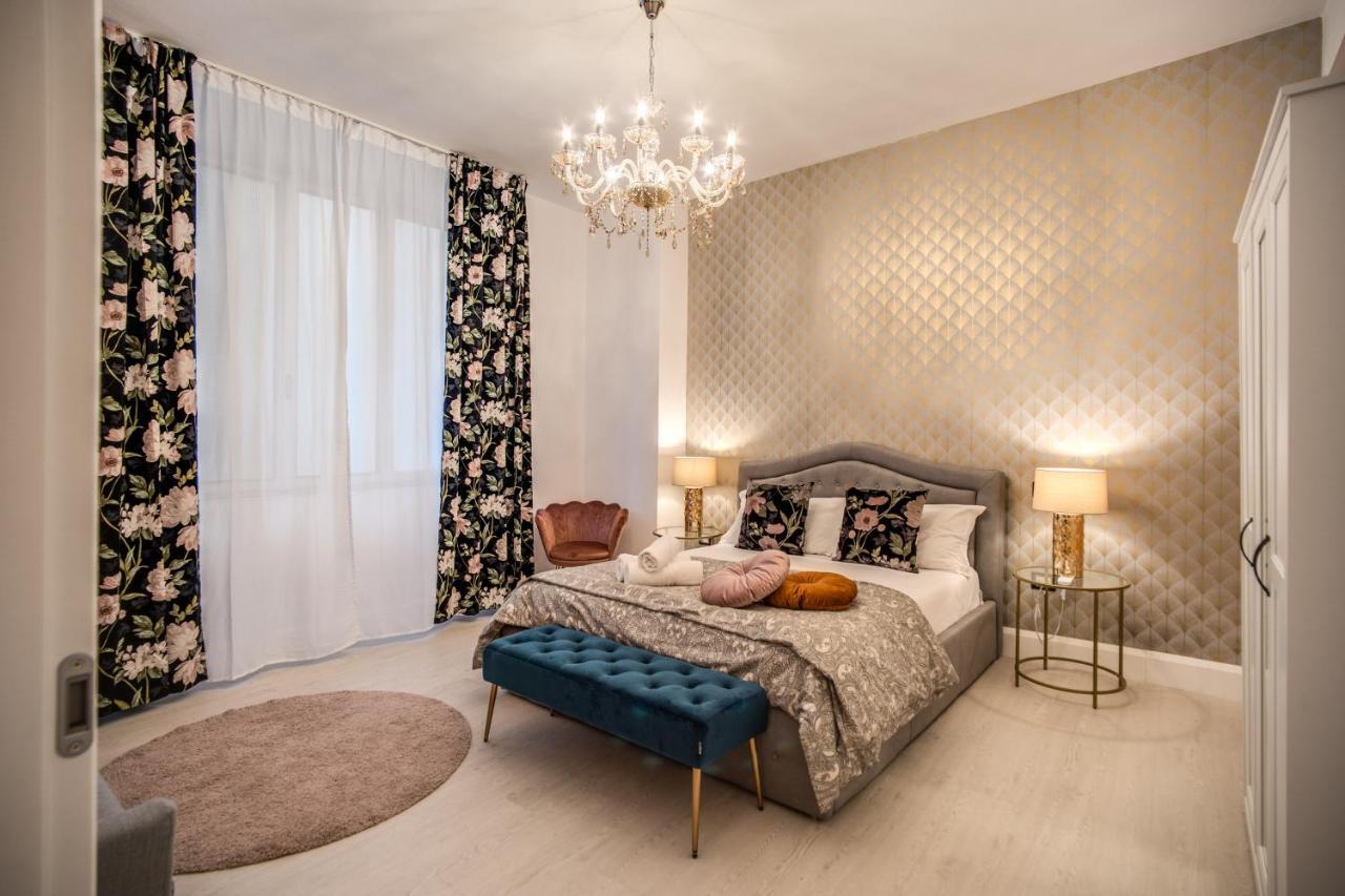 Aweshomeitaly - White Mirrors Apartment 比萨 外观 照片