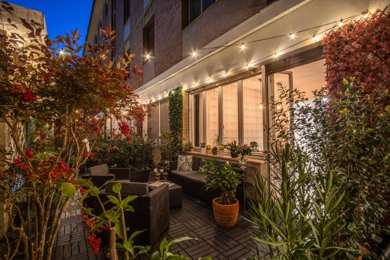 Aweshomeitaly - White Mirrors Apartment 比萨 外观 照片